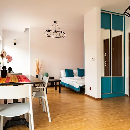 Bernadowo Comfy By Bookinghost Apartmán